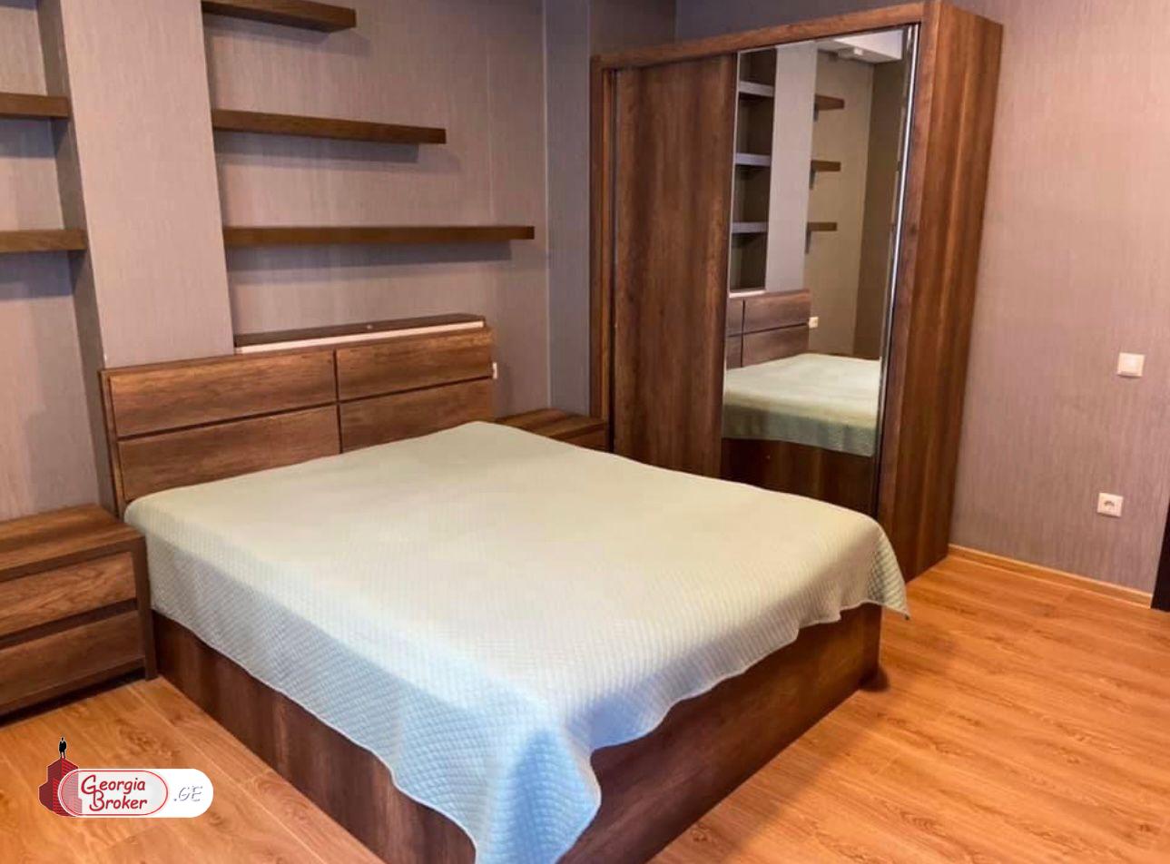 იყიდება ახალი გარემონტებული 2 ოთახიანი ბინა